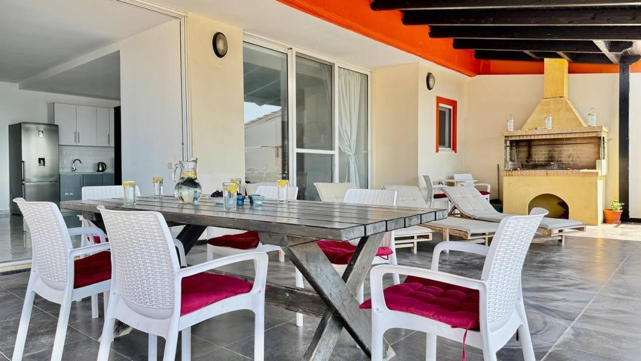Orange Sea View Penthouse * Sarandë