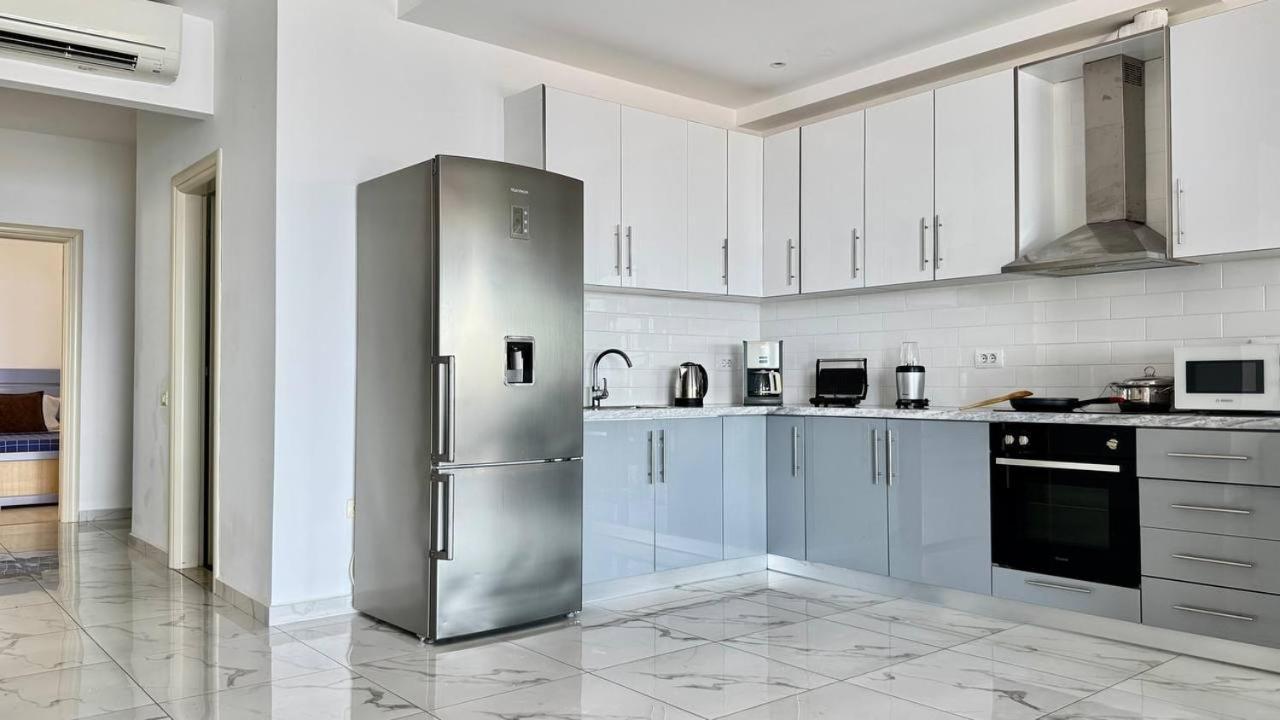 Orange Sea View Penthouse * Sarandë